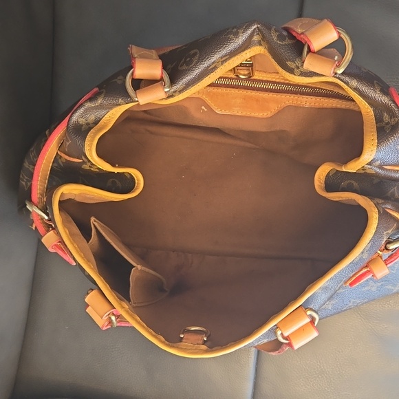 Louis Vuitton Batignolles Shoulder Bag - Picture 3 of 10